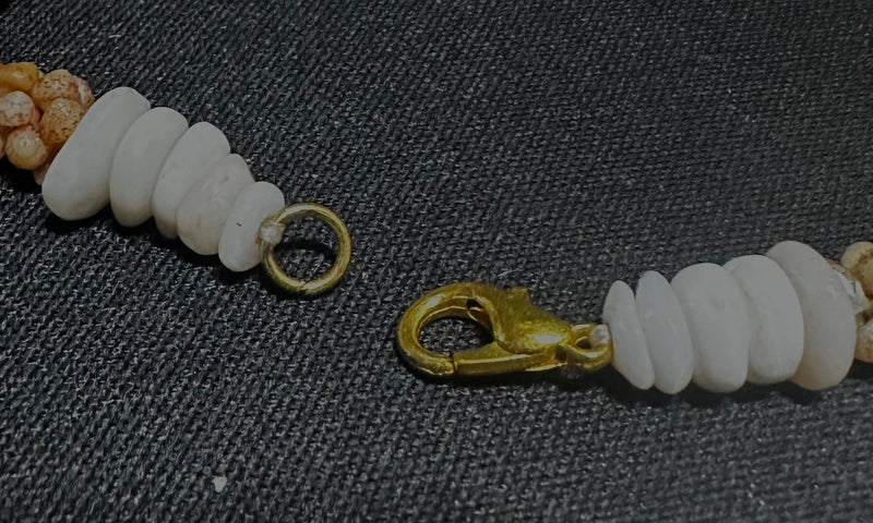 Kaua'i Multi-colored Kahelelani Shell with Ni'ihau Flower Poepoe Style 7 1/4" Bracelet