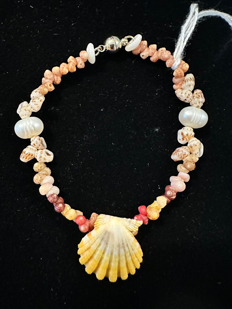 Ni'ihau & Kaua'i Momi, Kahelelani, Sunrise Shell, Puka Shells & Fresh Water Pearls Bracelet