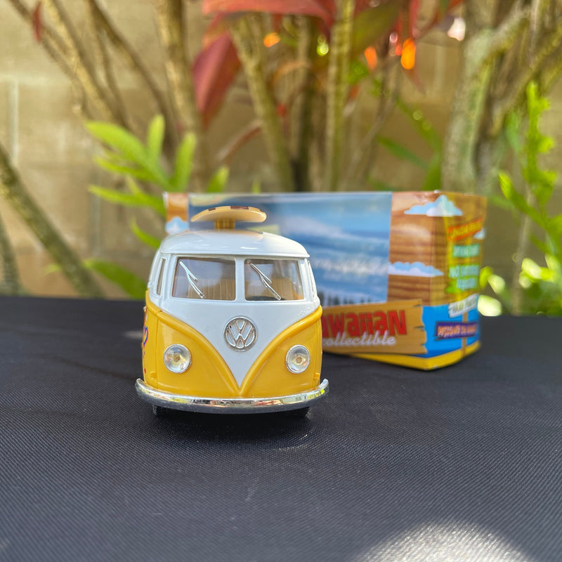 Hawaiian Collectibles - 49764H VW '62 Bus w/ Board (Yellow & White)