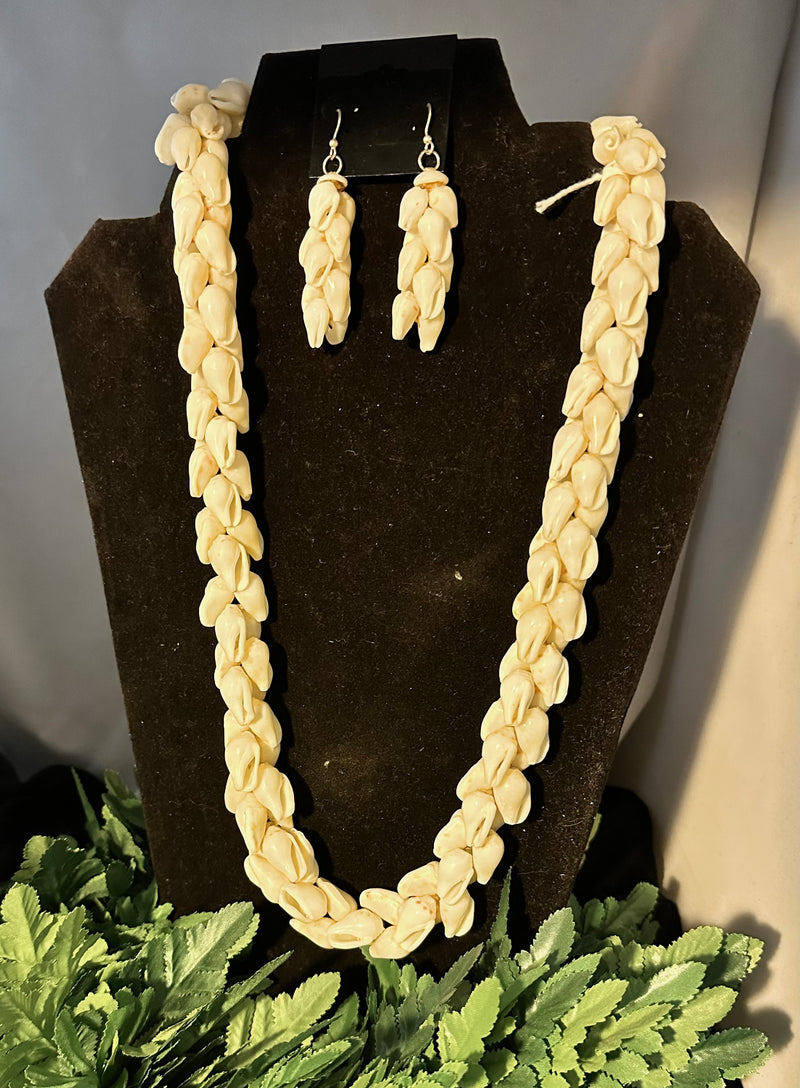 Ni'ihau Alilea Shell Pikake Style Lei 26" and Earring Set