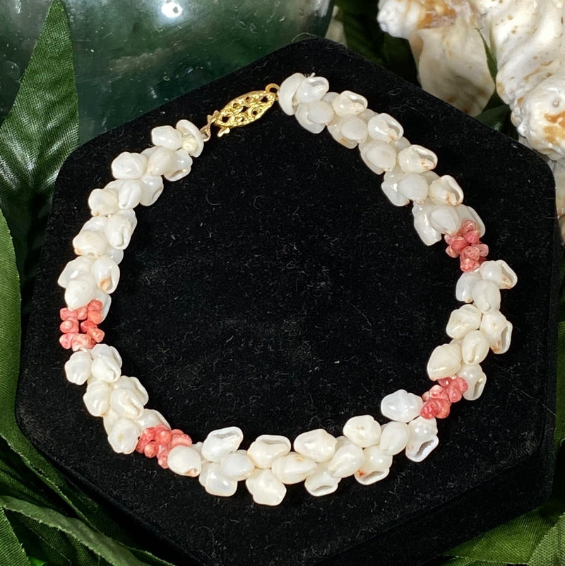 Ni'ihau Roselani White Momi and Kahelelani ‘Ākala Pua Shell Kipona Style 7.5" Bracelet