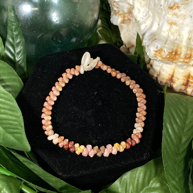 Kauaʻi multi-colored Kahelelani Shell 7.5" Herring Bone Style Bracelet