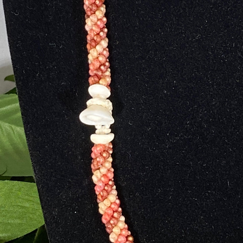 Ni'ihau multi-colored Kahelelani Shell Poepoe Style Lei