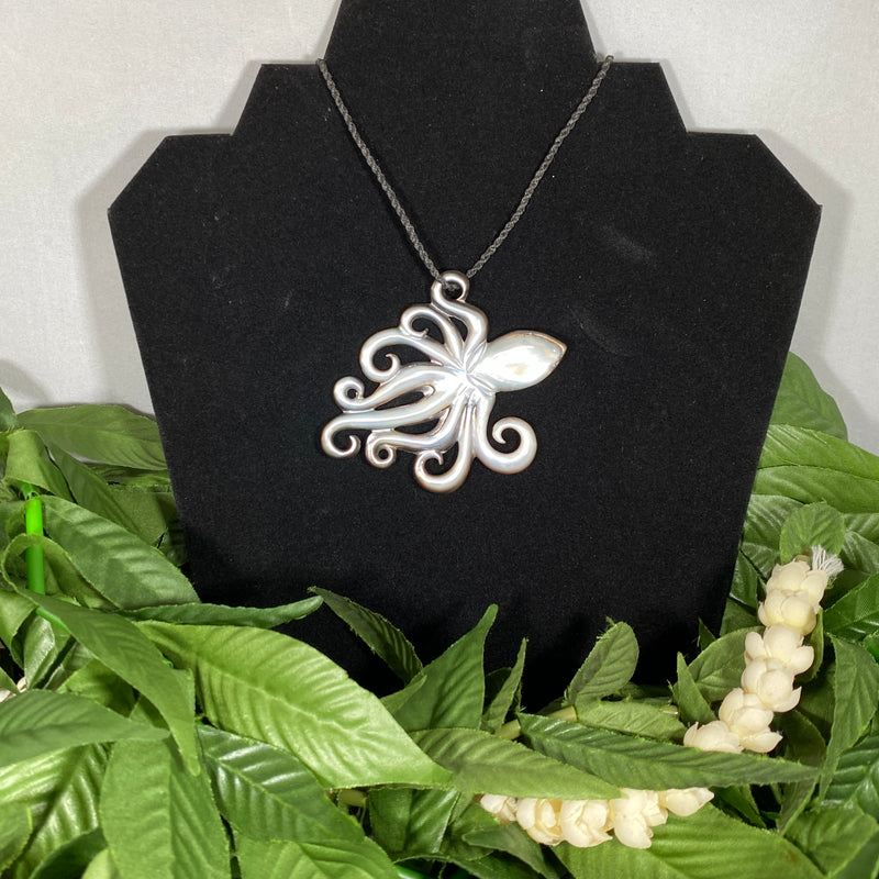Samoan Hand Carved Mother-of-Pearl He'e (Octopus) Pendant